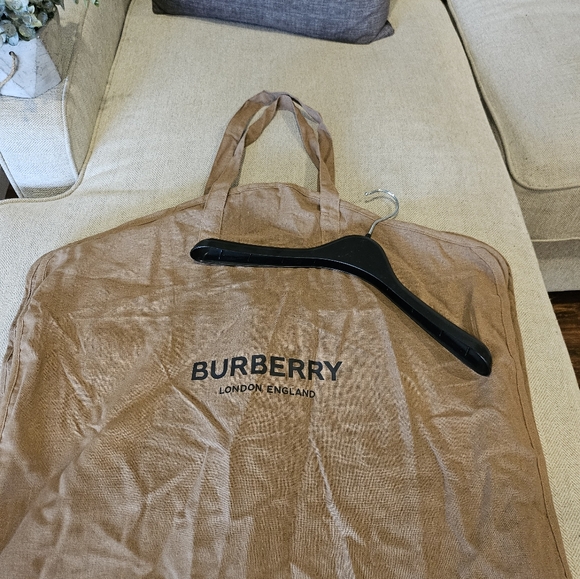 Authentic Burberry jacket cover - Picture 1 of 15
